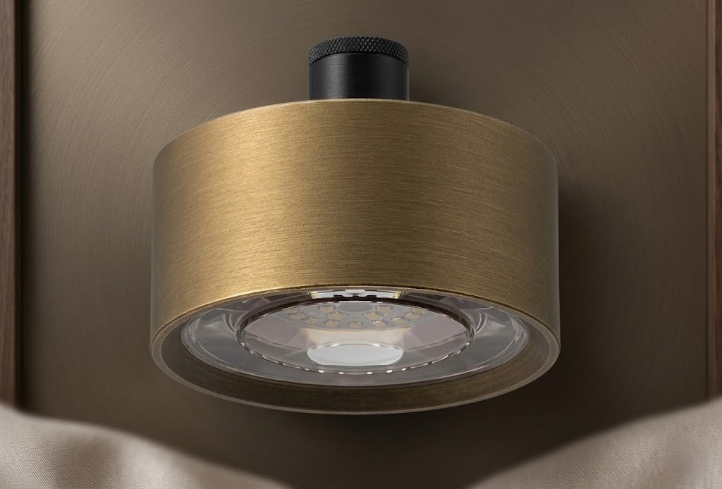 Image of Luxe Point Spot Light