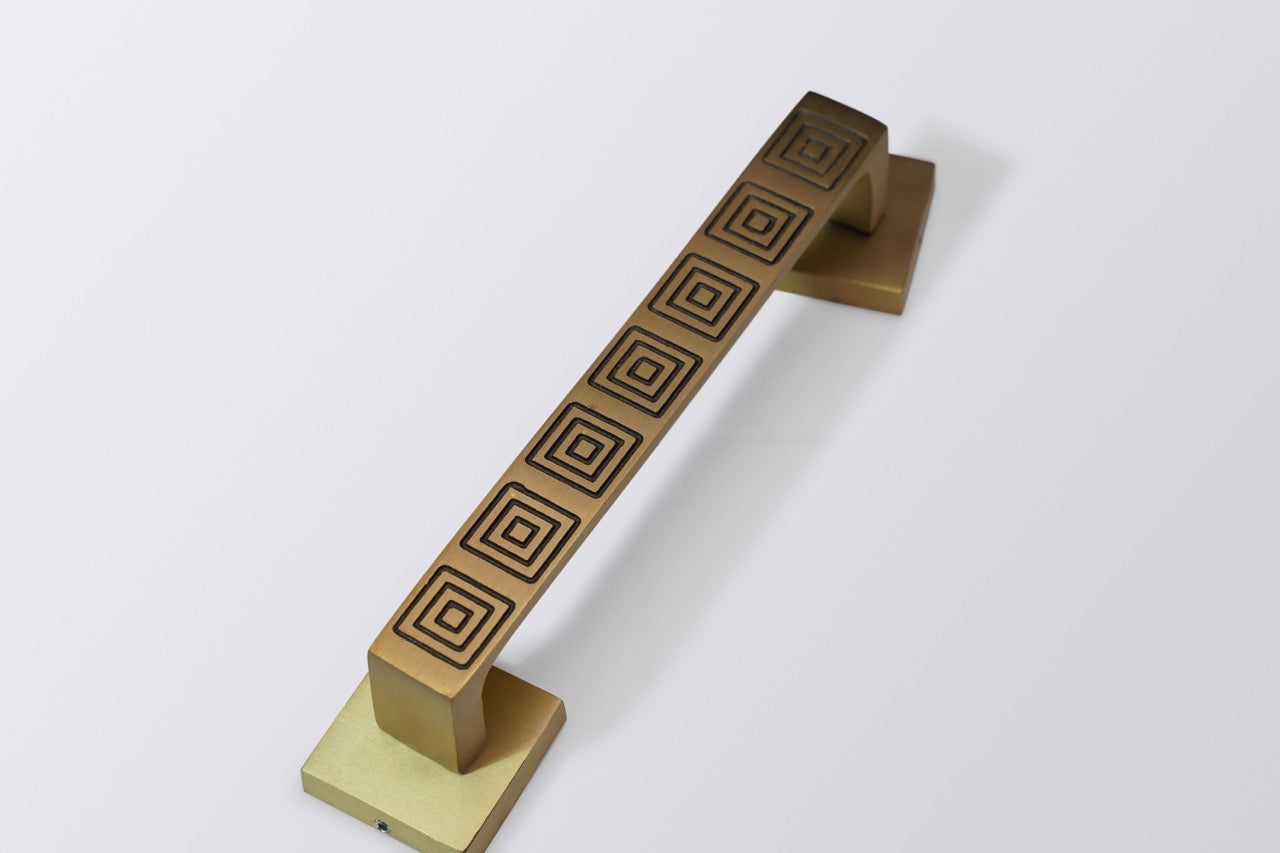 CS Door Handle Aura