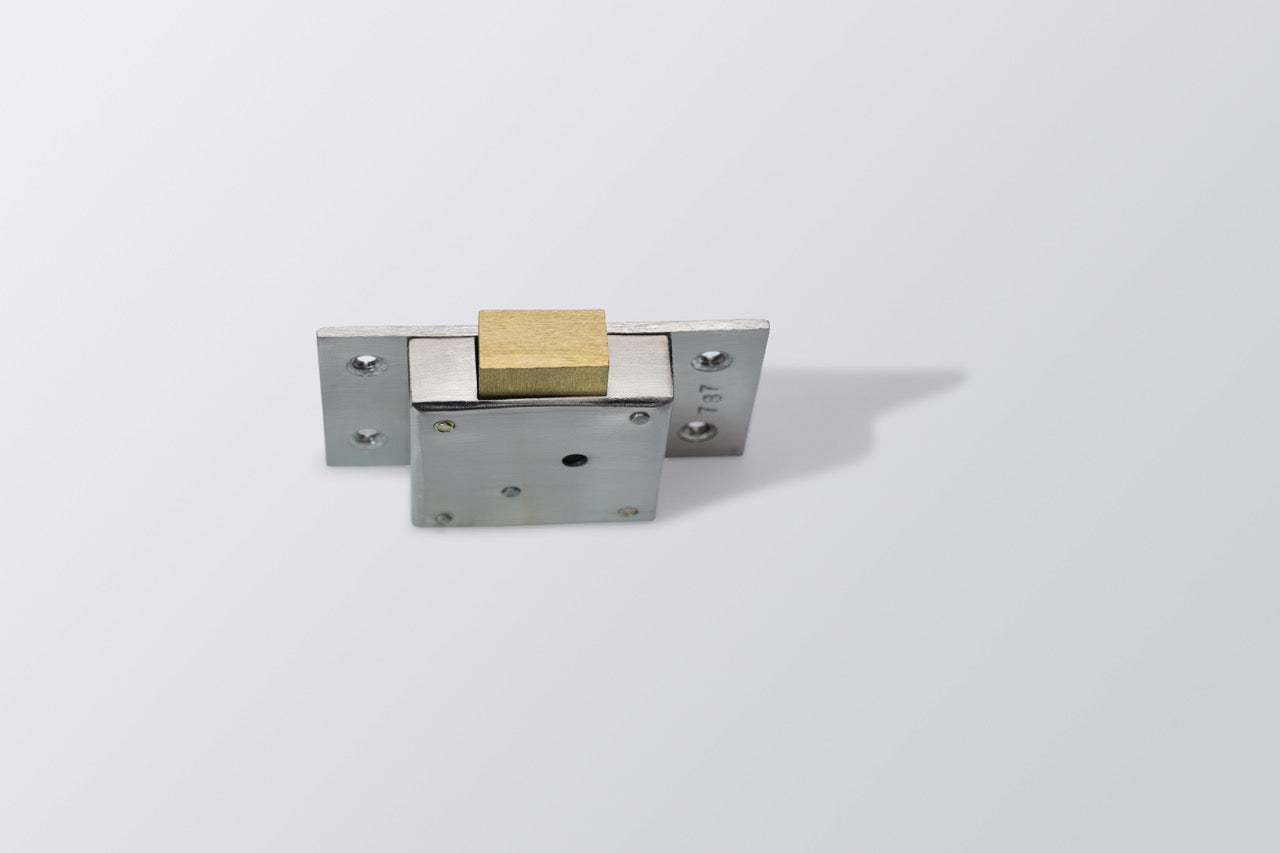 Image of LA CB Steel Body Brass Latch Universal